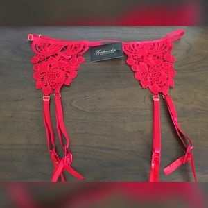 Super sexy Garter belt - NWT! 💕